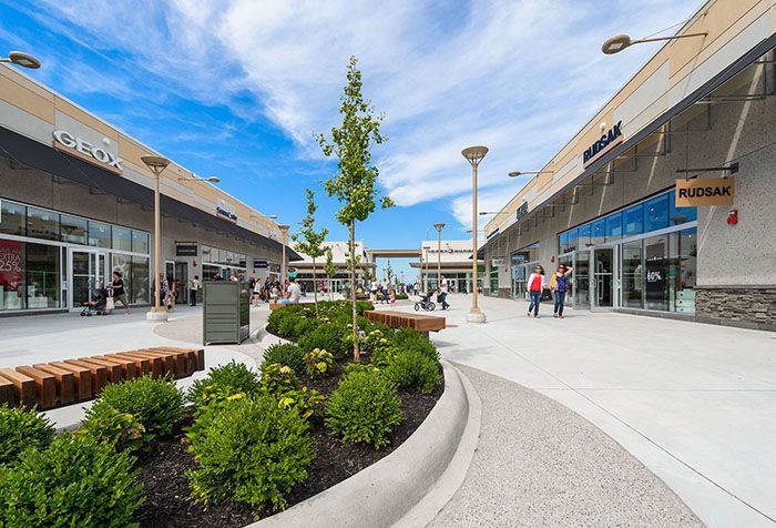 courtyard Outlet Collection at Niagara exterior