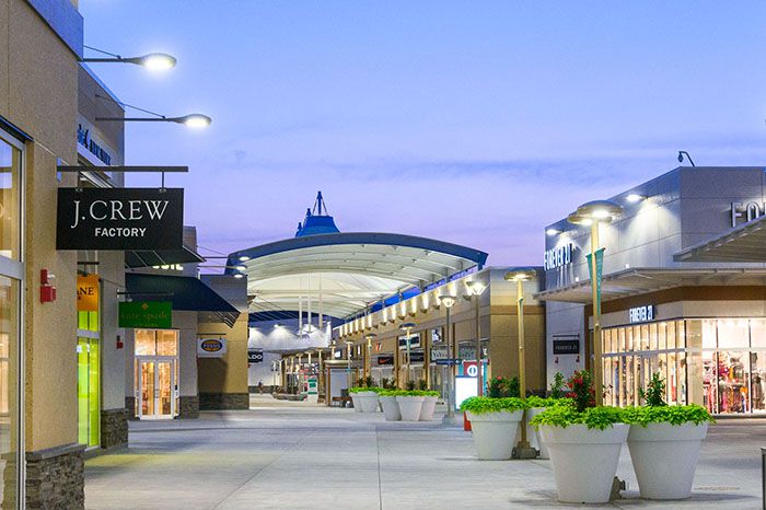 walkway Outlet Collection at Niagara exterior at sunset