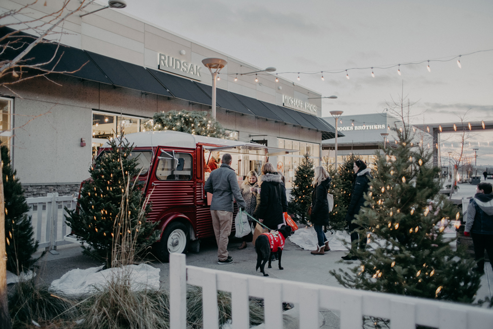 Holiday Collection Outlet Collection at Niagara